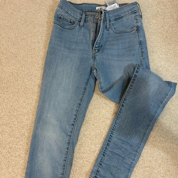 Levi's Jeans - Picture 1 of 3